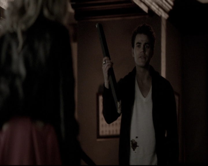 VampireDiariesWorld-dot-nl_6x17ABirdInAGildedCage1546.jpg