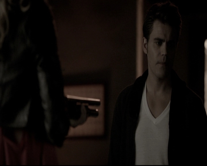 VampireDiariesWorld-dot-nl_6x17ABirdInAGildedCage1555.jpg