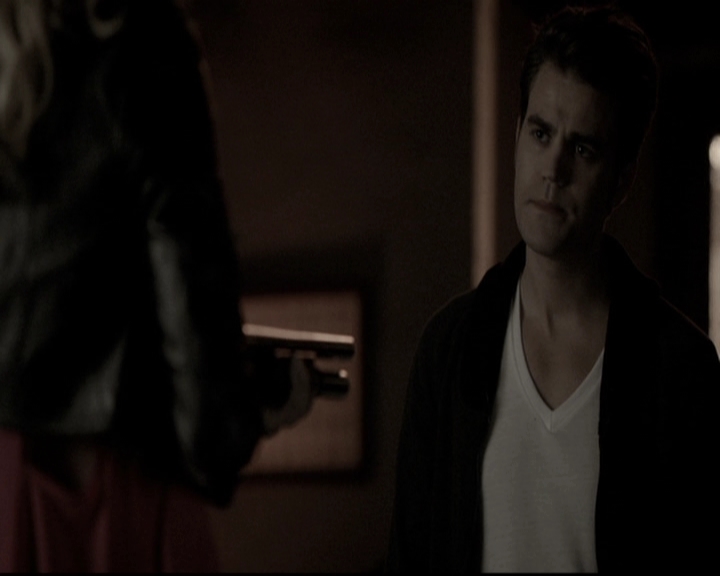 VampireDiariesWorld-dot-nl_6x17ABirdInAGildedCage1556.jpg