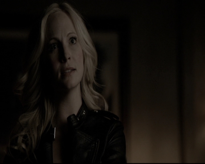 VampireDiariesWorld-dot-nl_6x17ABirdInAGildedCage1561.jpg