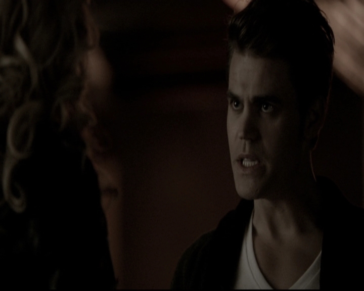 VampireDiariesWorld-dot-nl_6x17ABirdInAGildedCage1570.jpg