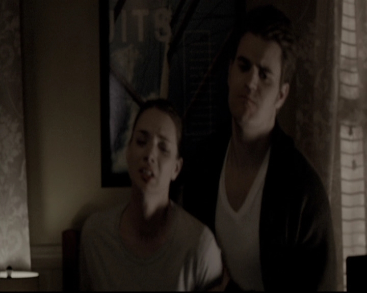 VampireDiariesWorld-dot-nl_6x17ABirdInAGildedCage1589.jpg