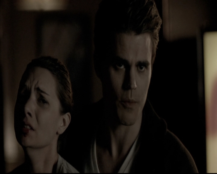 VampireDiariesWorld-dot-nl_6x17ABirdInAGildedCage1593.jpg