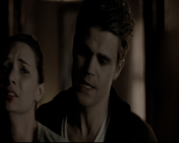 VampireDiariesWorld-dot-nl_6x17ABirdInAGildedCage1594.jpg