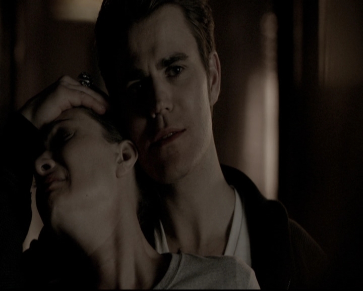 VampireDiariesWorld-dot-nl_6x17ABirdInAGildedCage1630.jpg