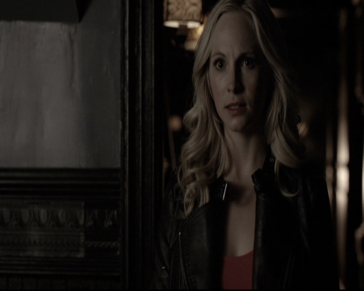 VampireDiariesWorld-dot-nl_6x17ABirdInAGildedCage1645.jpg