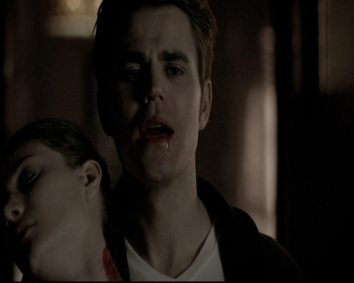 VampireDiariesWorld-dot-nl_6x17ABirdInAGildedCage1652.jpg