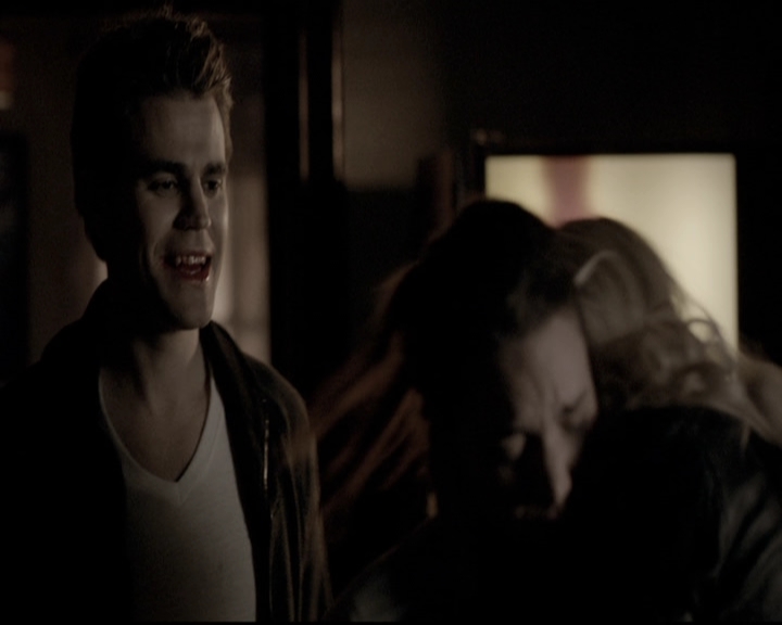 VampireDiariesWorld-dot-nl_6x17ABirdInAGildedCage1657.jpg