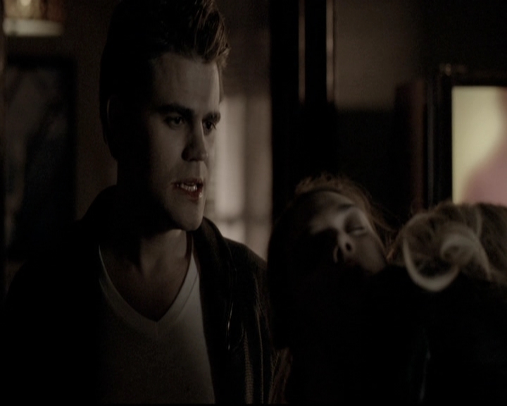 VampireDiariesWorld-dot-nl_6x17ABirdInAGildedCage1660.jpg