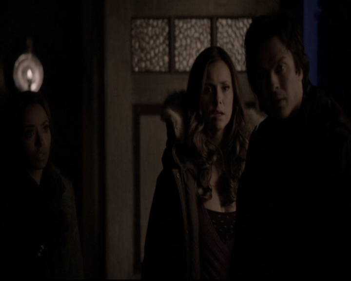 VampireDiariesWorld-dot-nl_6x17ABirdInAGildedCage1721.jpg