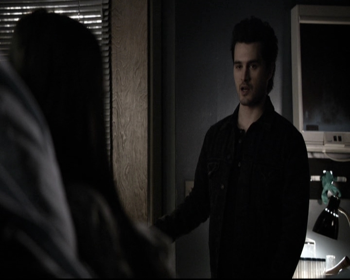 VampireDiariesWorld-dot-nl_6x17ABirdInAGildedCage1814.jpg