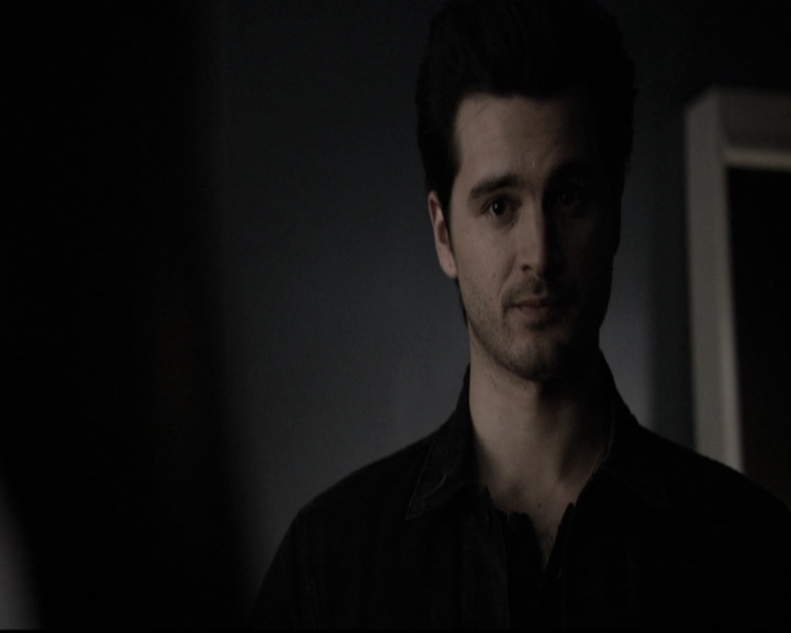 VampireDiariesWorld-dot-nl_6x17ABirdInAGildedCage1848.jpg