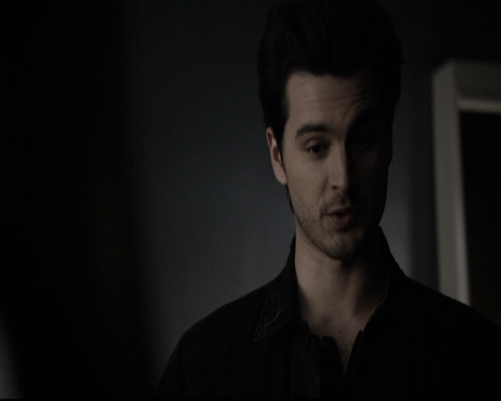 VampireDiariesWorld-dot-nl_6x17ABirdInAGildedCage1849.jpg