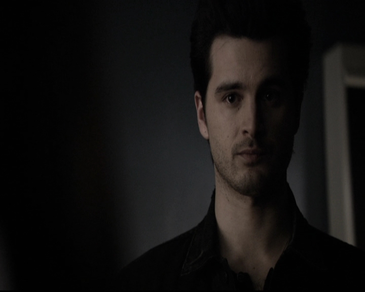 VampireDiariesWorld-dot-nl_6x17ABirdInAGildedCage1857.jpg