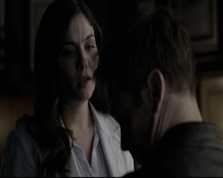 VampireDiariesWorld-dot-nl_6x17ABirdInAGildedCage1877.jpg