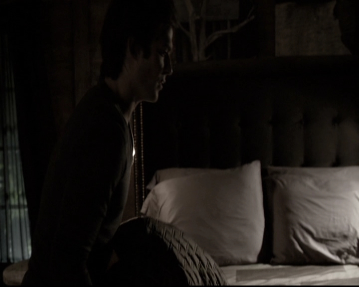 VampireDiariesWorld-dot-nl_6x17ABirdInAGildedCage1897.jpg