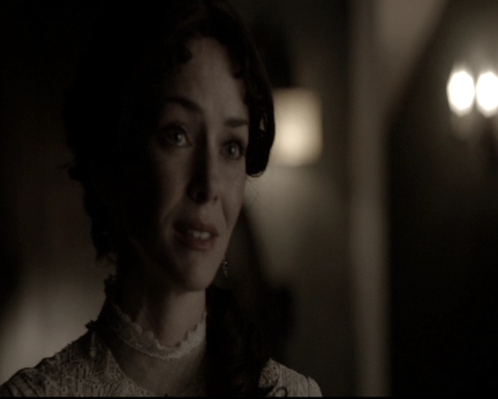 VampireDiariesWorld-dot-nl_6x17ABirdInAGildedCage1911.jpg