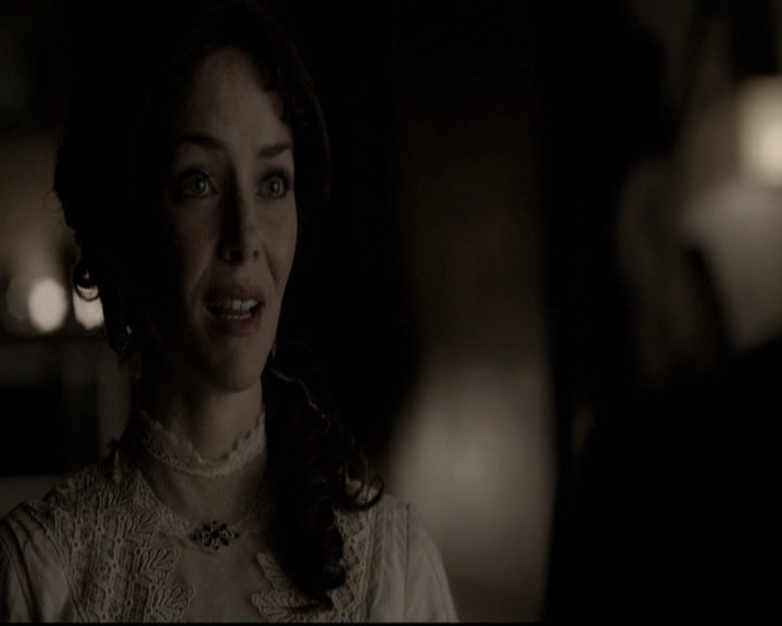 VampireDiariesWorld-dot-nl_6x17ABirdInAGildedCage1915.jpg