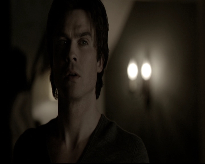 VampireDiariesWorld-dot-nl_6x17ABirdInAGildedCage1970.jpg