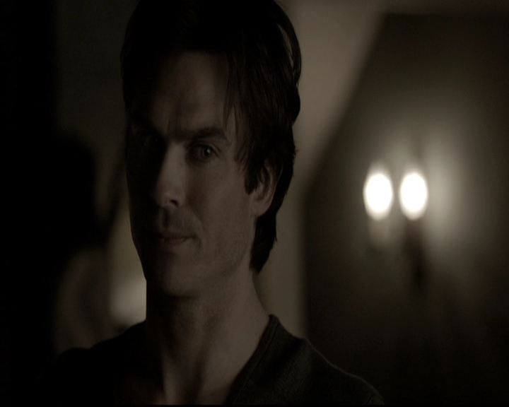 VampireDiariesWorld-dot-nl_6x17ABirdInAGildedCage1979.jpg