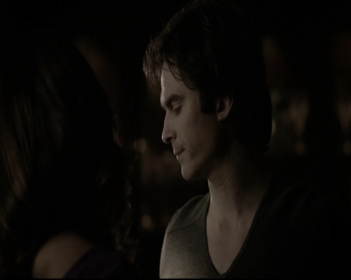 VampireDiariesWorld-dot-nl_6x17ABirdInAGildedCage2040.jpg