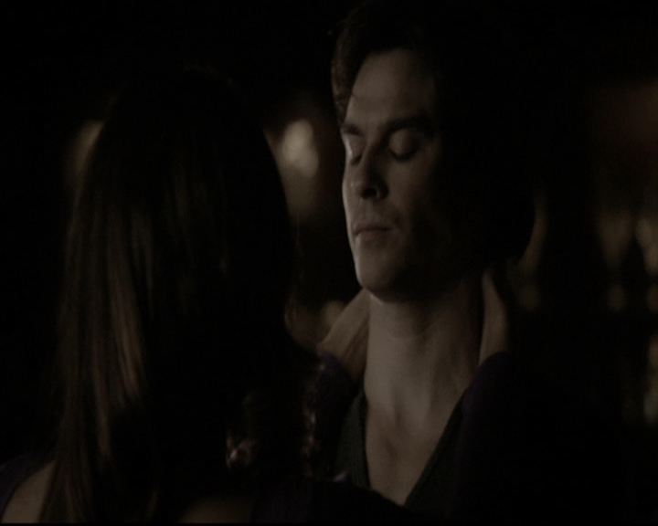 VampireDiariesWorld-dot-nl_6x17ABirdInAGildedCage2044.jpg