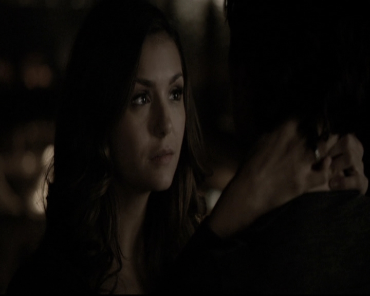 VampireDiariesWorld-dot-nl_6x17ABirdInAGildedCage2051.jpg