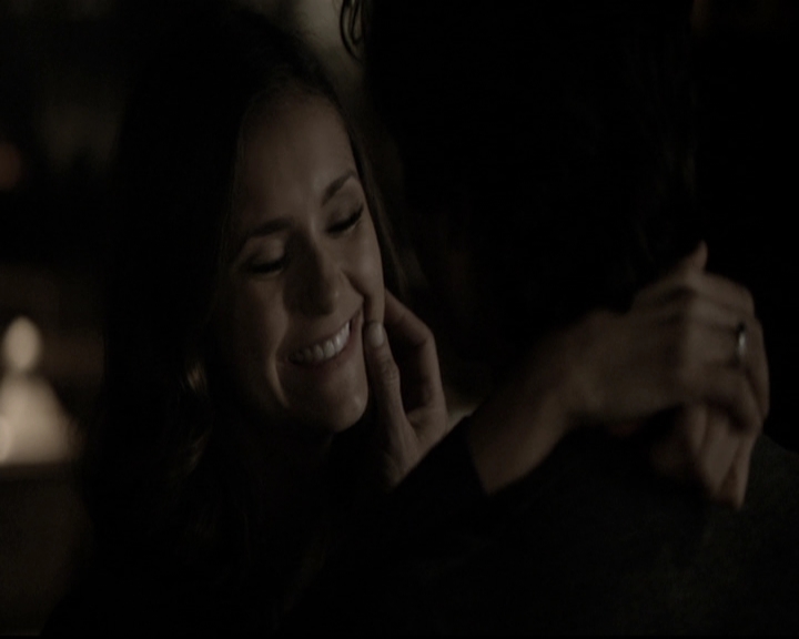 VampireDiariesWorld-dot-nl_6x17ABirdInAGildedCage2060.jpg