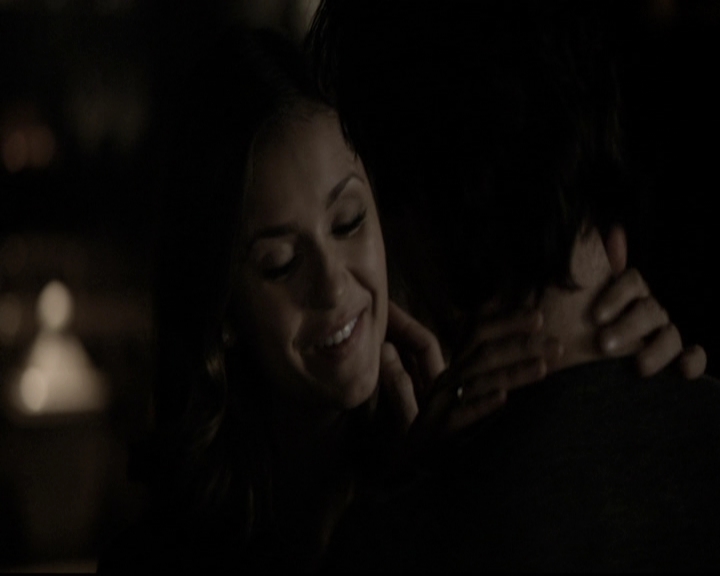 VampireDiariesWorld-dot-nl_6x17ABirdInAGildedCage2061.jpg