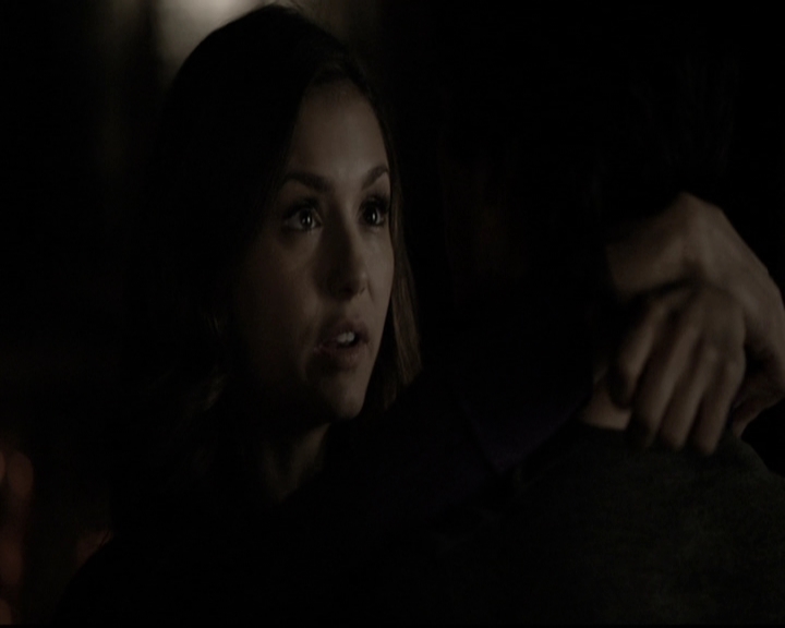 VampireDiariesWorld-dot-nl_6x17ABirdInAGildedCage2066.jpg