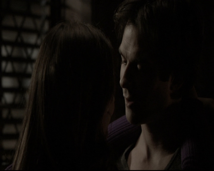 VampireDiariesWorld-dot-nl_6x17ABirdInAGildedCage2080.jpg