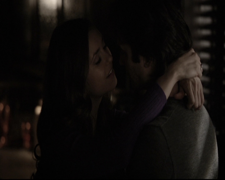 VampireDiariesWorld-dot-nl_6x17ABirdInAGildedCage2081.jpg