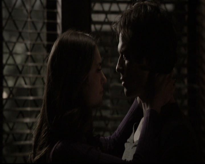 VampireDiariesWorld-dot-nl_6x17ABirdInAGildedCage2087.jpg