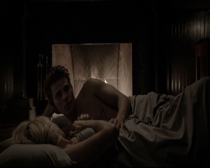 VampireDiariesWorld-dot-nl_6x17ABirdInAGildedCage2117.jpg