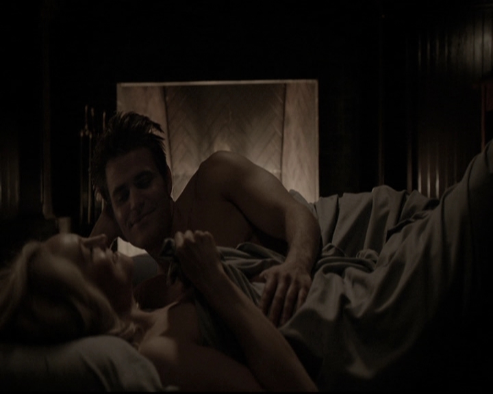 VampireDiariesWorld-dot-nl_6x17ABirdInAGildedCage2122.jpg