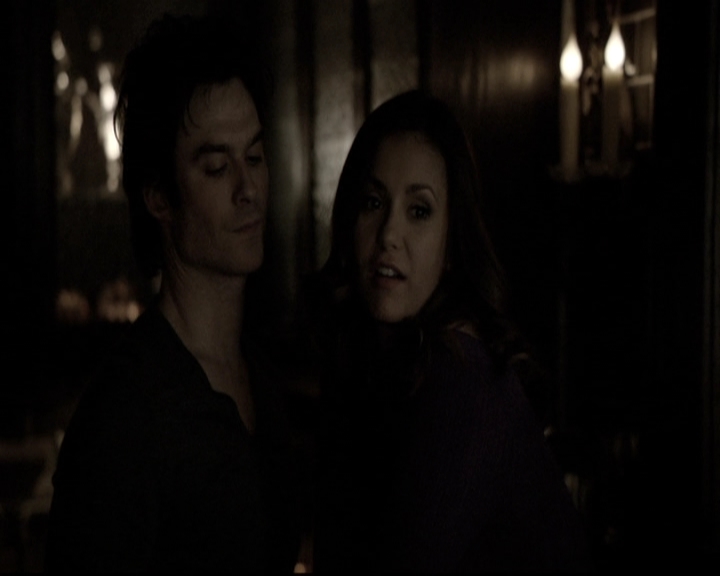 VampireDiariesWorld-dot-nl_6x17ABirdInAGildedCage2158.jpg