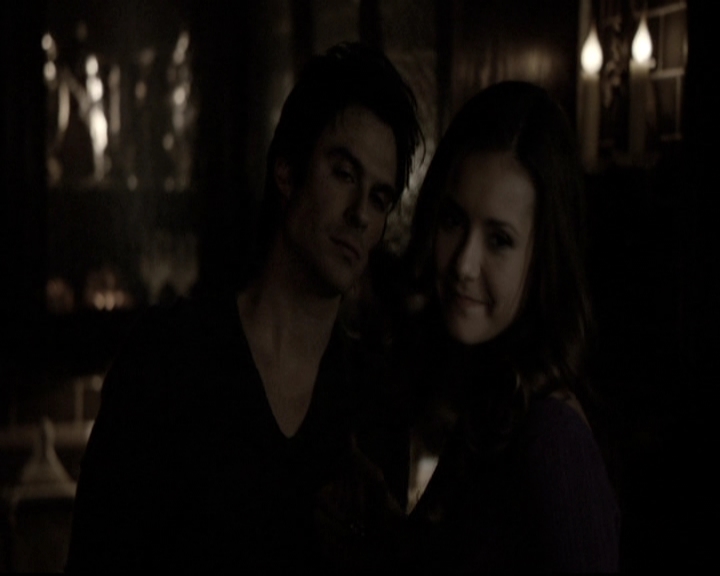 VampireDiariesWorld-dot-nl_6x17ABirdInAGildedCage2163.jpg