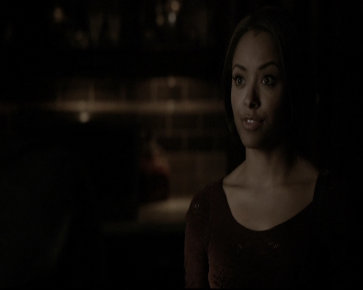 VampireDiariesWorld-dot-nl_6x17ABirdInAGildedCage2190.jpg