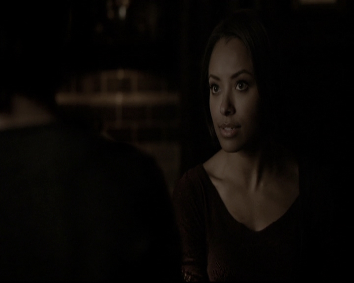 VampireDiariesWorld-dot-nl_6x17ABirdInAGildedCage2195.jpg