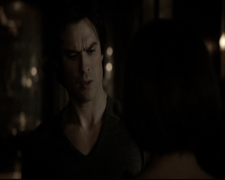 VampireDiariesWorld-dot-nl_6x17ABirdInAGildedCage2201.jpg