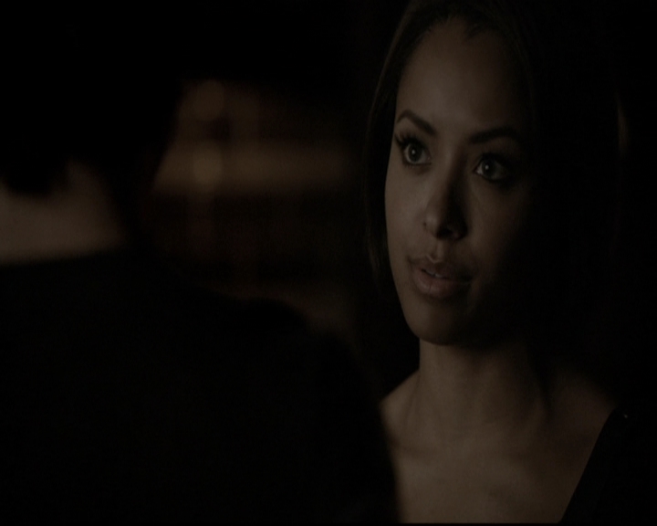 VampireDiariesWorld-dot-nl_6x17ABirdInAGildedCage2206.jpg