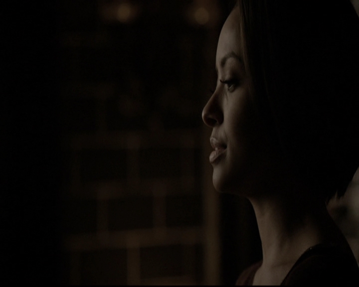 VampireDiariesWorld-dot-nl_6x17ABirdInAGildedCage2214.jpg