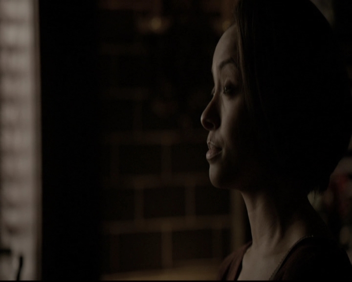 VampireDiariesWorld-dot-nl_6x17ABirdInAGildedCage2241.jpg