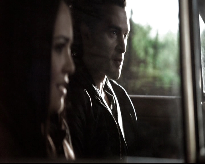 VampireDiariesWorld-dot-nl_6x18INeverCouldLoveLikeThat0370.jpg