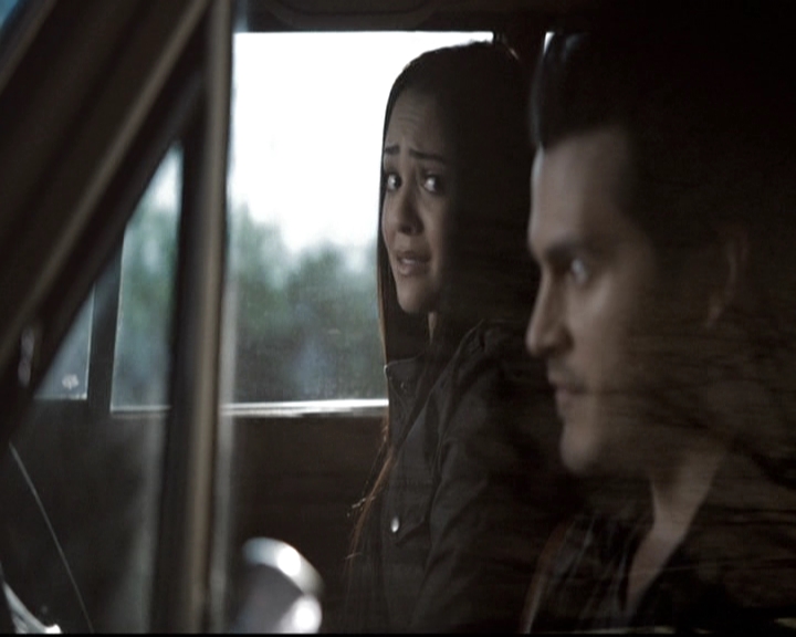 VampireDiariesWorld-dot-nl_6x18INeverCouldLoveLikeThat0387.jpg