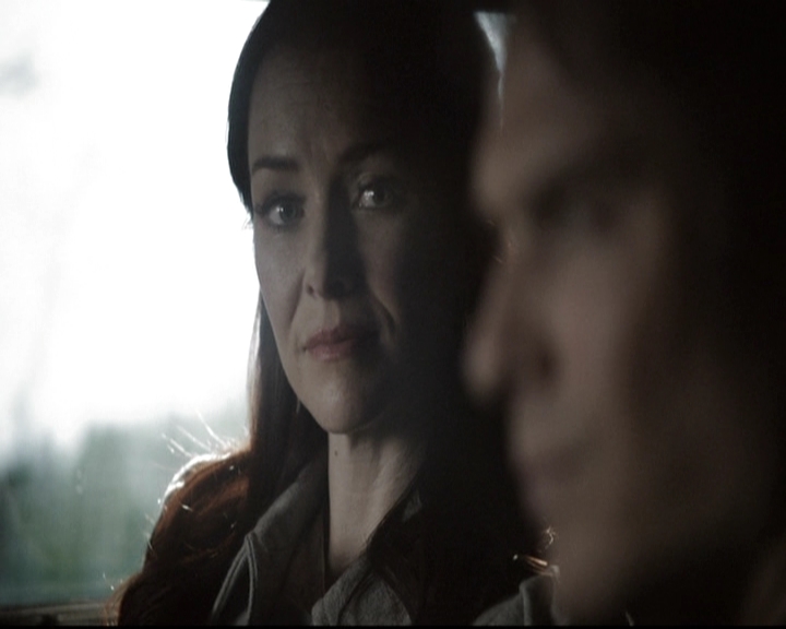 VampireDiariesWorld-dot-nl_6x18INeverCouldLoveLikeThat0672.jpg