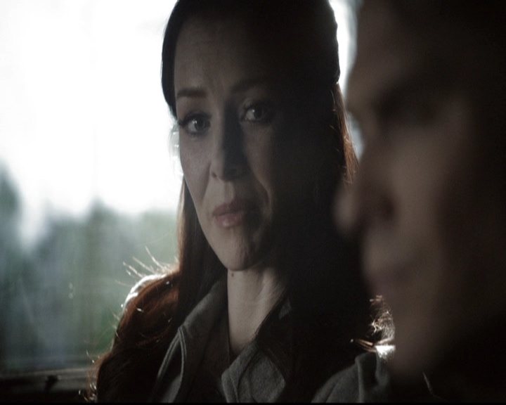 VampireDiariesWorld-dot-nl_6x18INeverCouldLoveLikeThat0673.jpg