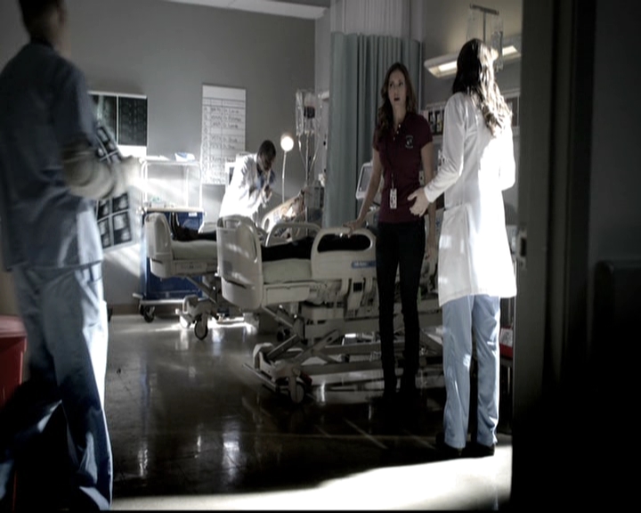 VampireDiariesWorld-dot-nl_6x18INeverCouldLoveLikeThat0709.jpg