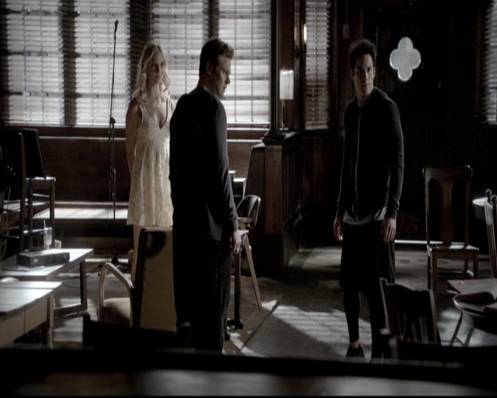 VampireDiariesWorld-dot-nl_6x18INeverCouldLoveLikeThat0949.jpg