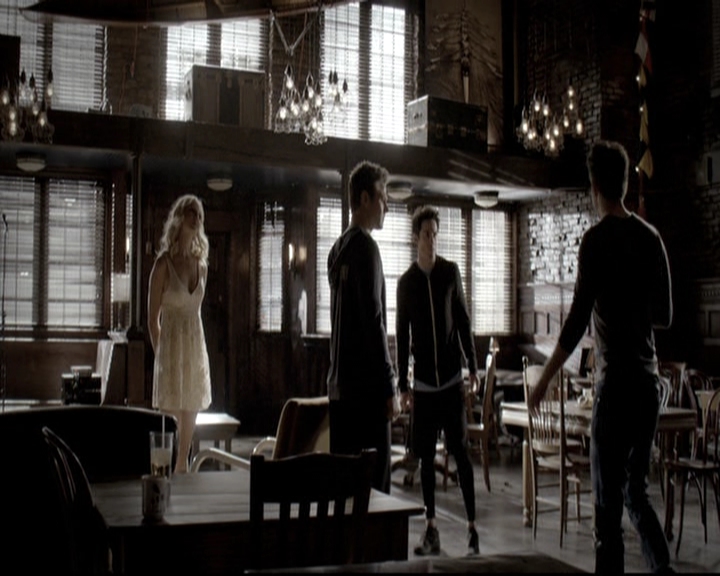 VampireDiariesWorld-dot-nl_6x18INeverCouldLoveLikeThat0956.jpg